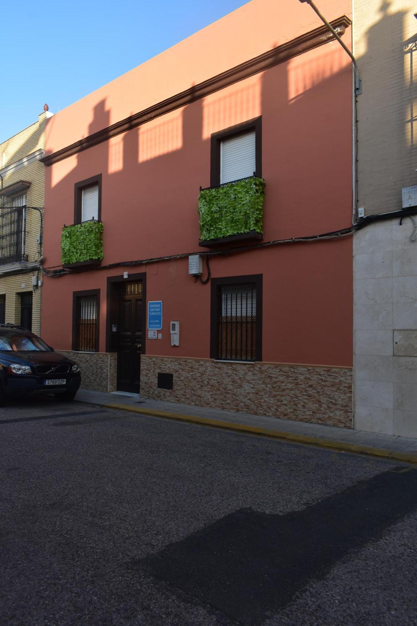 Apartamentos Alamare Seville Exterior photo